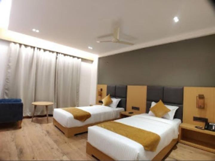 Derby Greens Hotel Bhopal Exterior foto